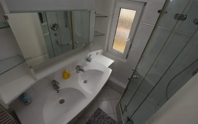 AB Apartment 113
