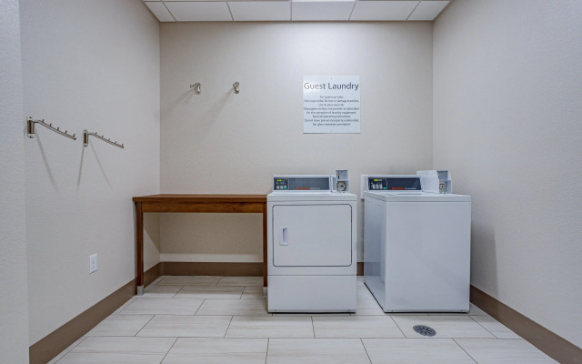 Holiday Inn Express & Suites Elkhart North by IHG