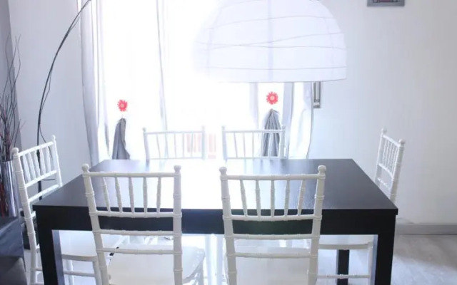 Apartment LED - Enzos Place