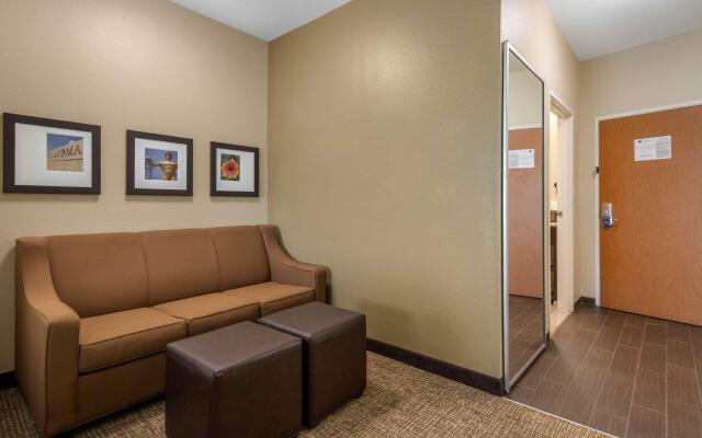 Comfort Inn & Suites Glenpool