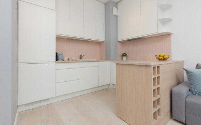 Sarmacka Apartment Wilanow by Renters