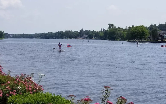 The Water's Edge Inn