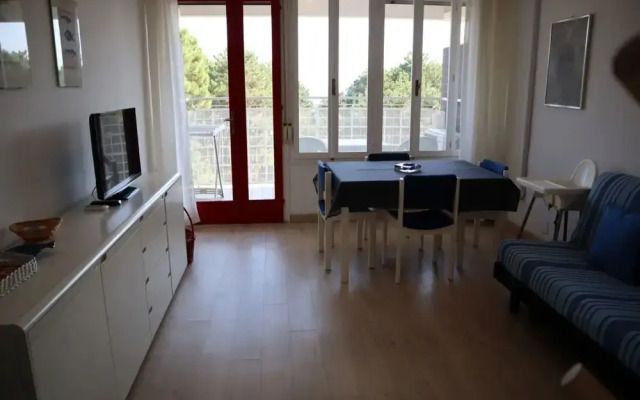 Modern Two-bedroom Apartment With Seaview Balcony