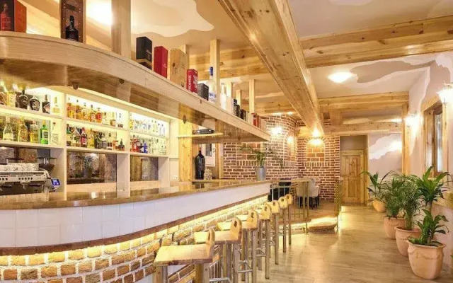 Hotel Kadoor