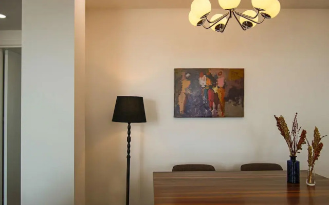 Phaedrus Living: Sea View Anna Residence 301