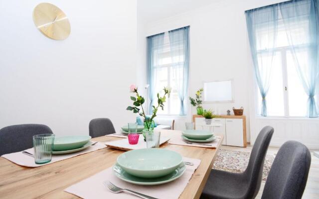 Lillybeth City Center Apartments