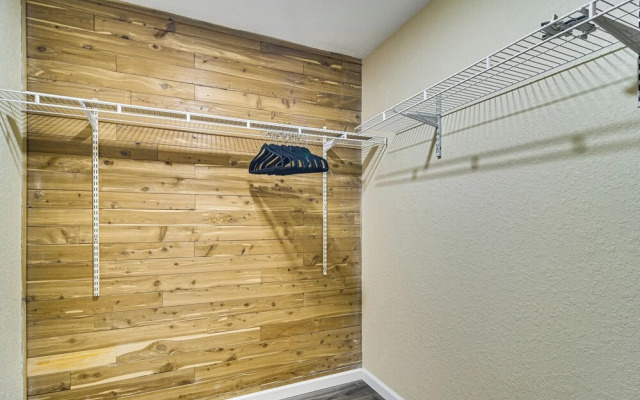 Tropical Tampa Home: Pets Welcome!