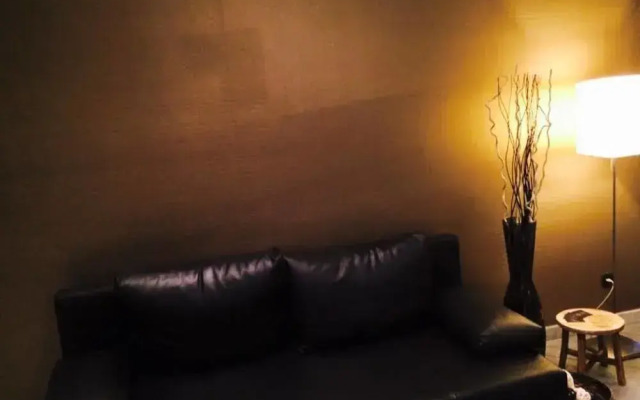 Axis Hotel 4*