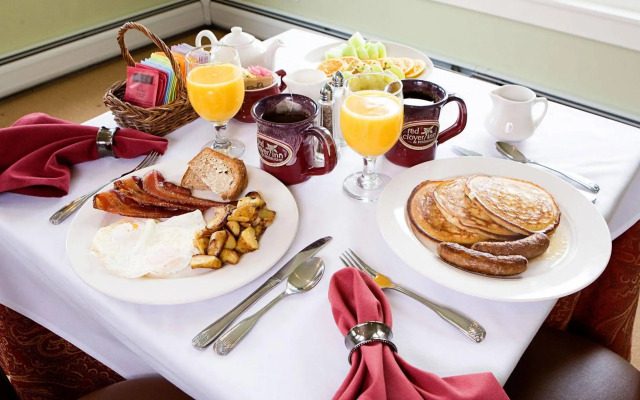 Red Clover Inn and Restaurant