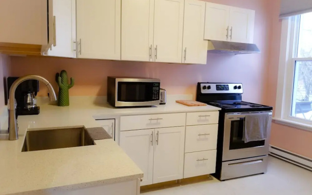 JstLikeHome - Downtown Suites