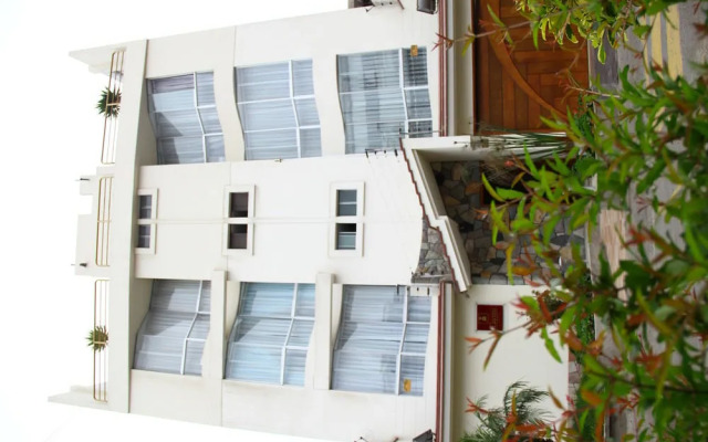 Taymi Hostal & Suites