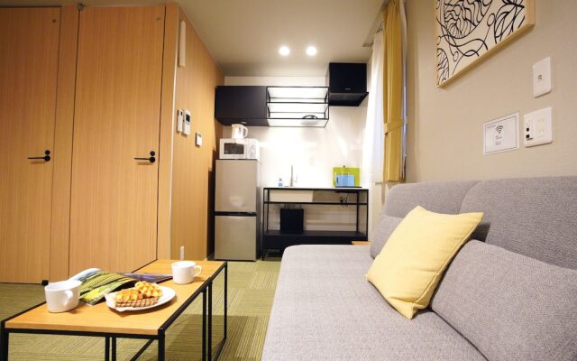 Koti Sopo Universal Bay 1 by Liaison