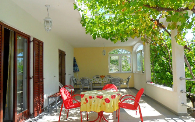 Apartments Dama (ex Danica)