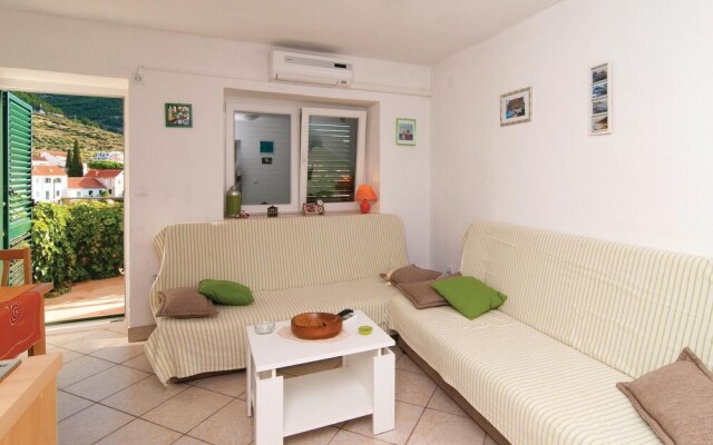 Stunning Apartment in Bol With 1 Bedrooms and Wifi