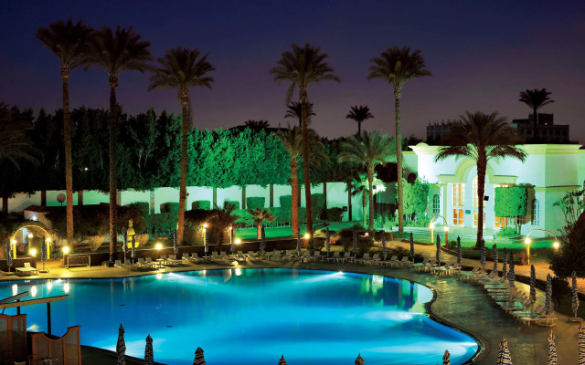 Cataract Pyramids Resort