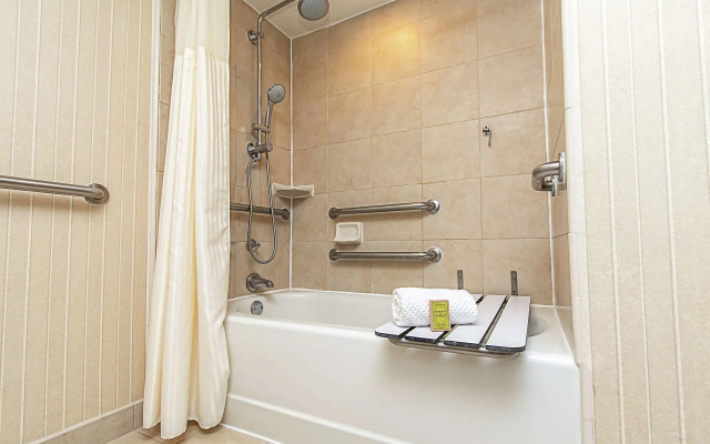 DoubleTree by Hilton Hotel Lafayette