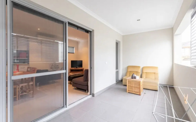 Conveniently Located Luxury Home - 10 Mins from CBD