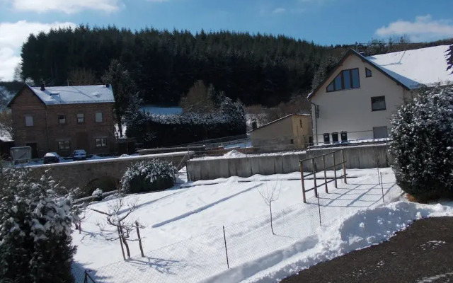 Apartment in Lirstal With Garden