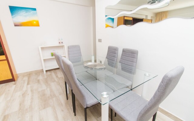 Classy 4 bedrooms Apartment