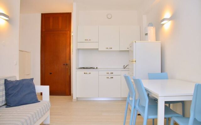 Bright Flat Overlooking the sea - Beahost