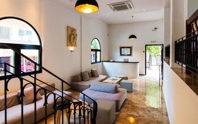 Polydoros Hotel Apartments