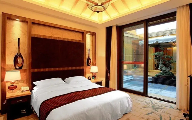 Huifeng Hotel