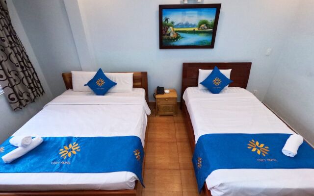 Cozy Hotel HCM