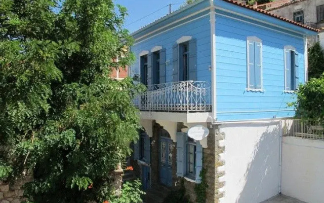 Atzanou Traditional House