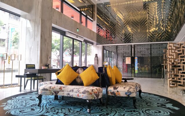 Puli Ease Hotel