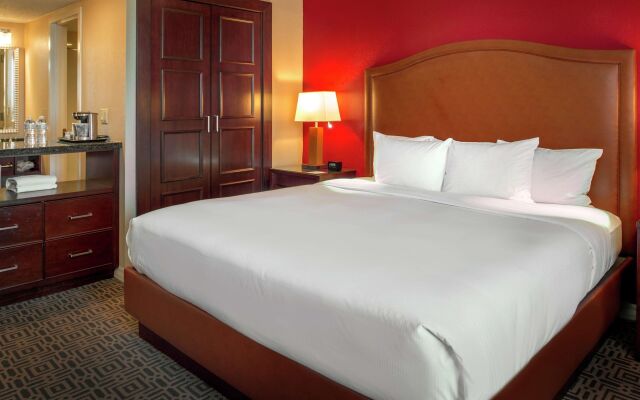 DoubleTree by Hilton Hotel St. Louis - Chesterfield