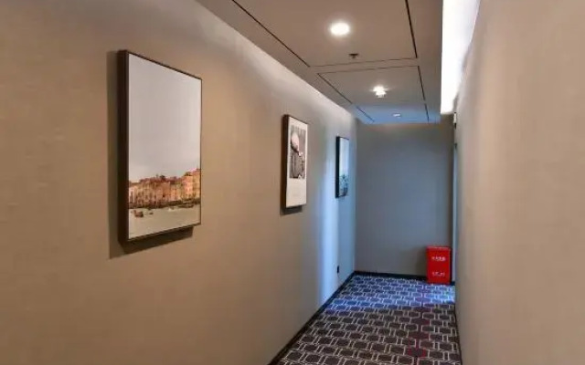 Lano Hotel (Enterprise Headquarters Base Zhenghonghui Store)