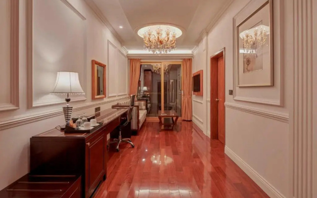 GoldOne Hotel & Suites