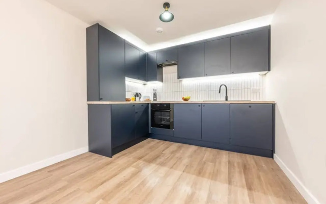 Luxurious 2 Bed Central Cardiff Free EV Charge