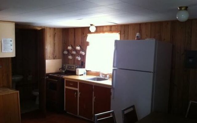Lake Dalrymple Resort