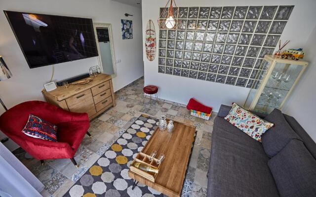 Mariposa Apartment
