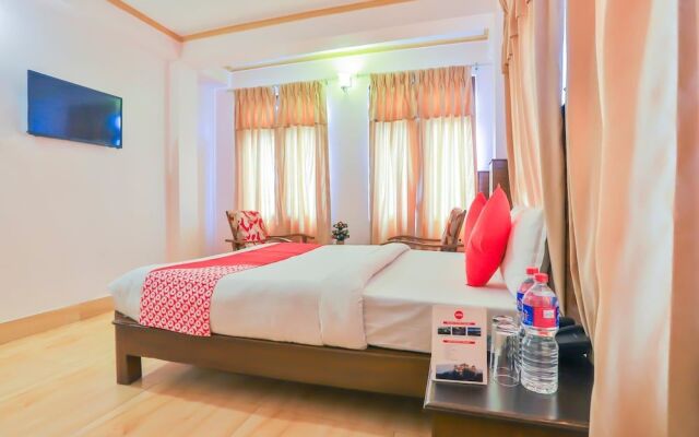 Oyo 647 Hotel Alpine Villa