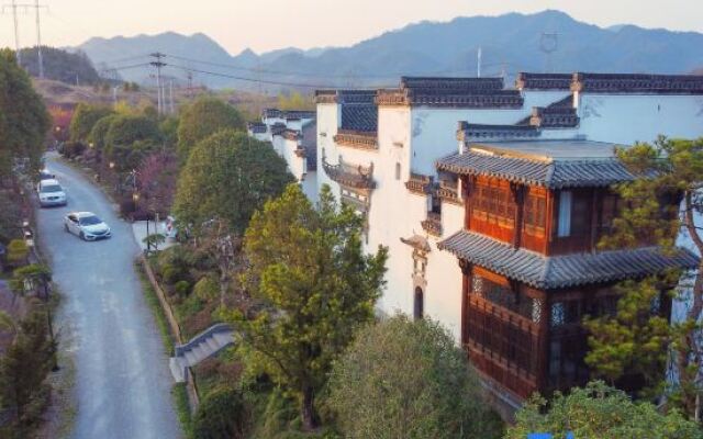 Ziyuan Hotel