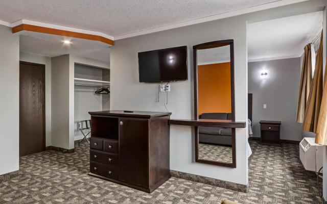 Airport Travellers Inn