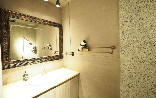 BR4&Zhongxiao Fuxing