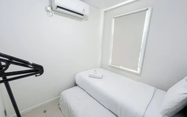 Minimalist 2Br At Apartment Parahyangan Residence