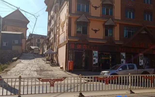 Ximeng Lai Nongbird Folk Inn