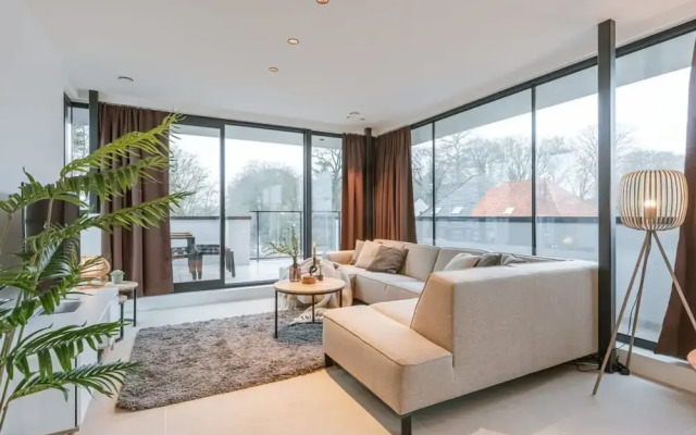 Apartment With two Large Terraces