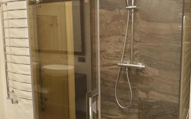 MARBEO 5 Star Luxury Suites - Peldu