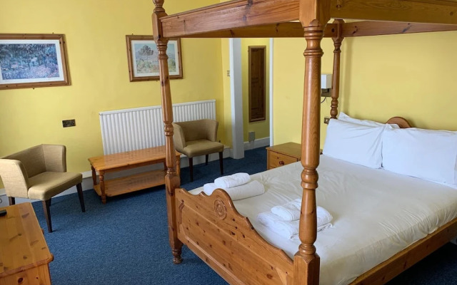 Yelf's Hotel