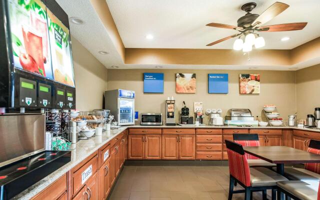 Comfort Inn Wings Stadium