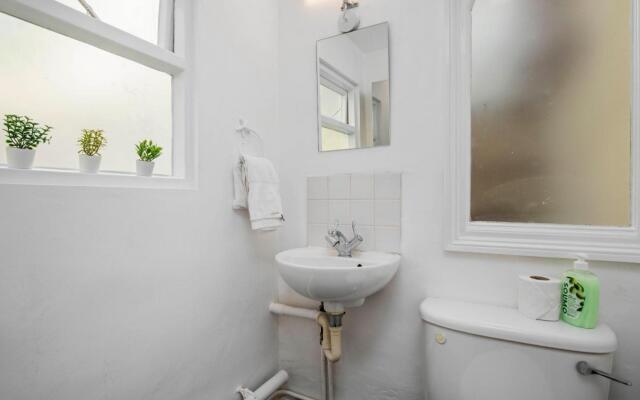 The Townhouse By My Getaways Free Parking