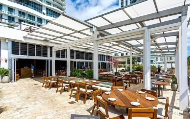 Bay, Ocean & Skyline View 2 Bed 2 Bath Residence @ Beachwalk Resort