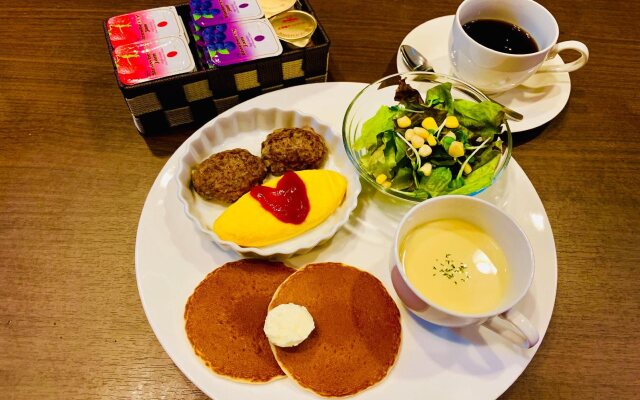 Floral Higashishinsaibashi Hotel