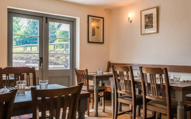 The Baiting House and Lodges