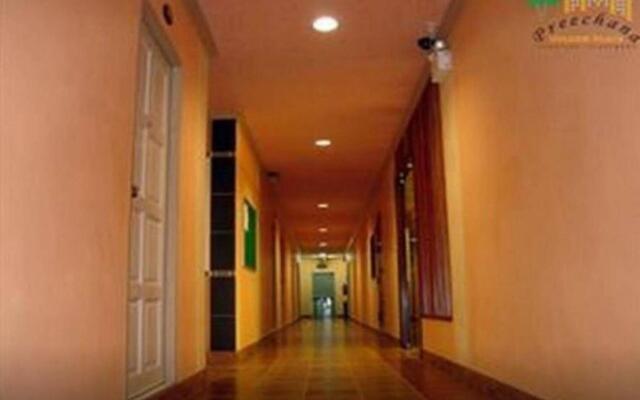 Preechana Golden Place Serviced Apartment